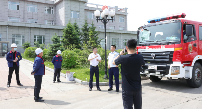 海倫市利民萬(wàn)佳鍋爐開展政企聯(lián)動(dòng)安全生產(chǎn)應(yīng)急演練活動(dòng)
